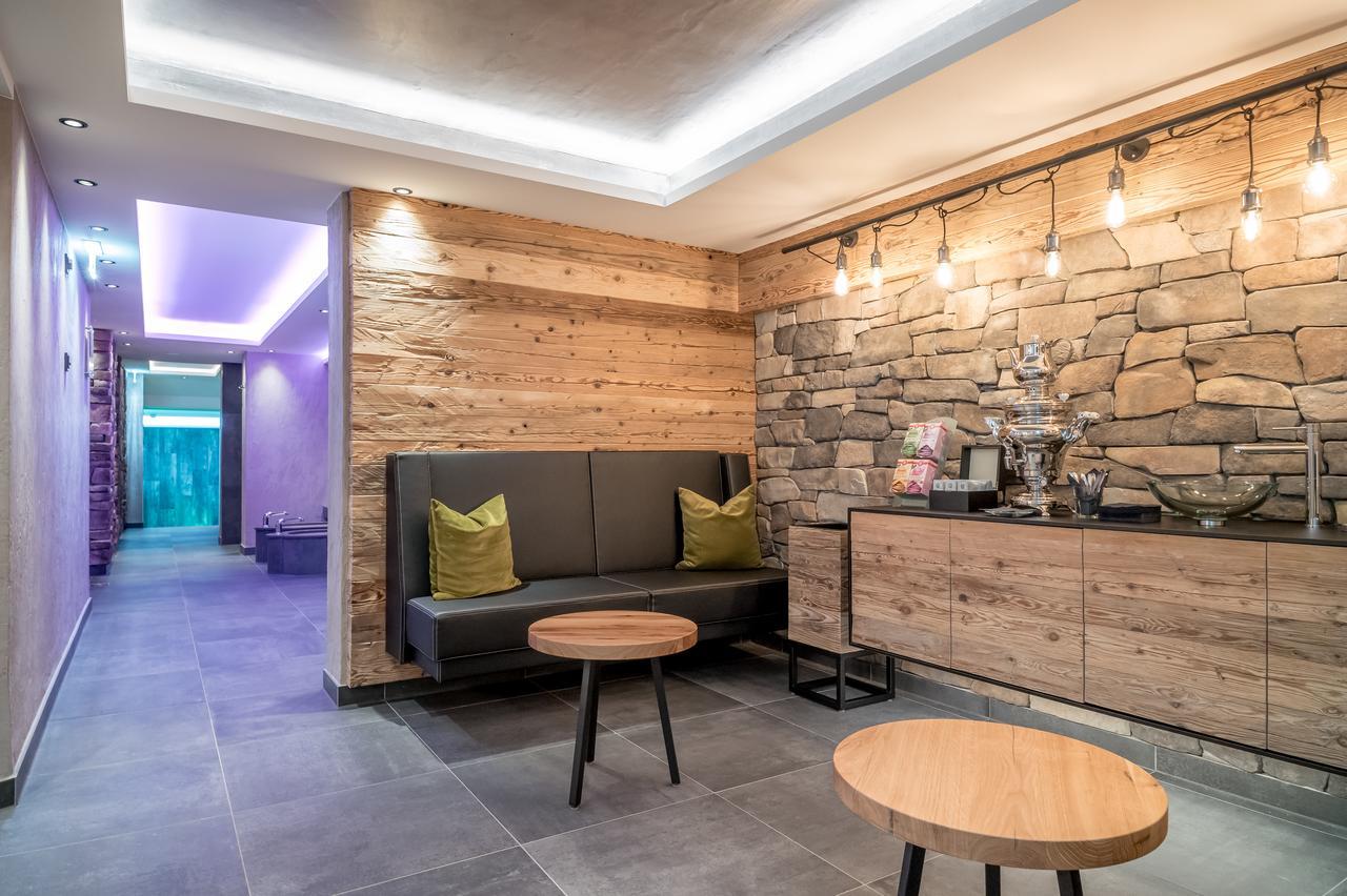 Garni Caroline 4*