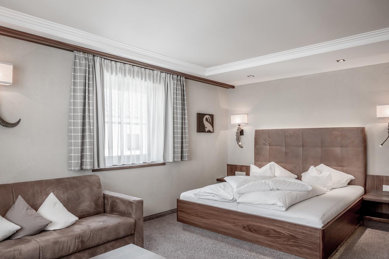 Garni Caroline 4*